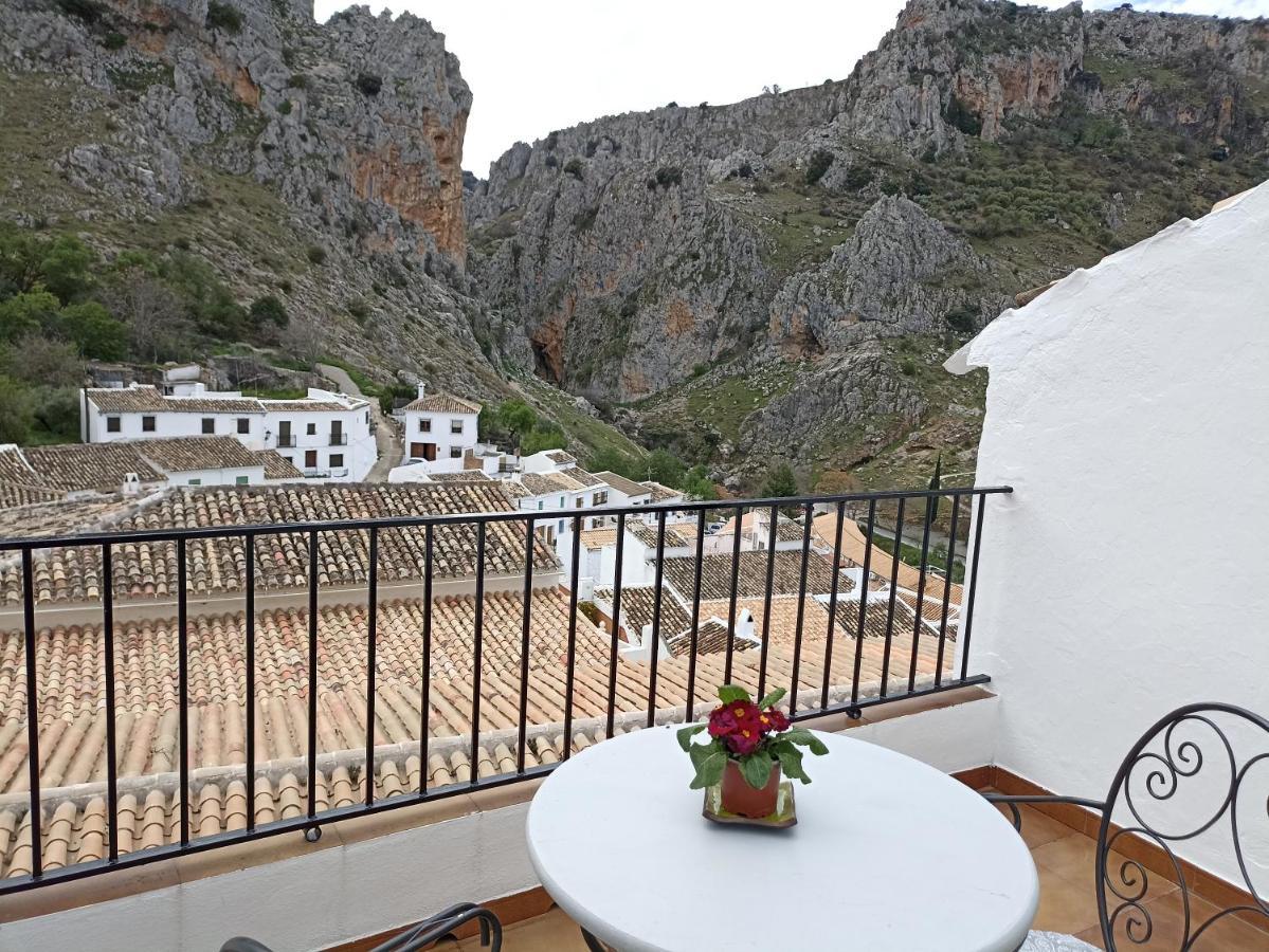 El Hechizo Del Bailon Guest House Zuheros Eksteriør bilde